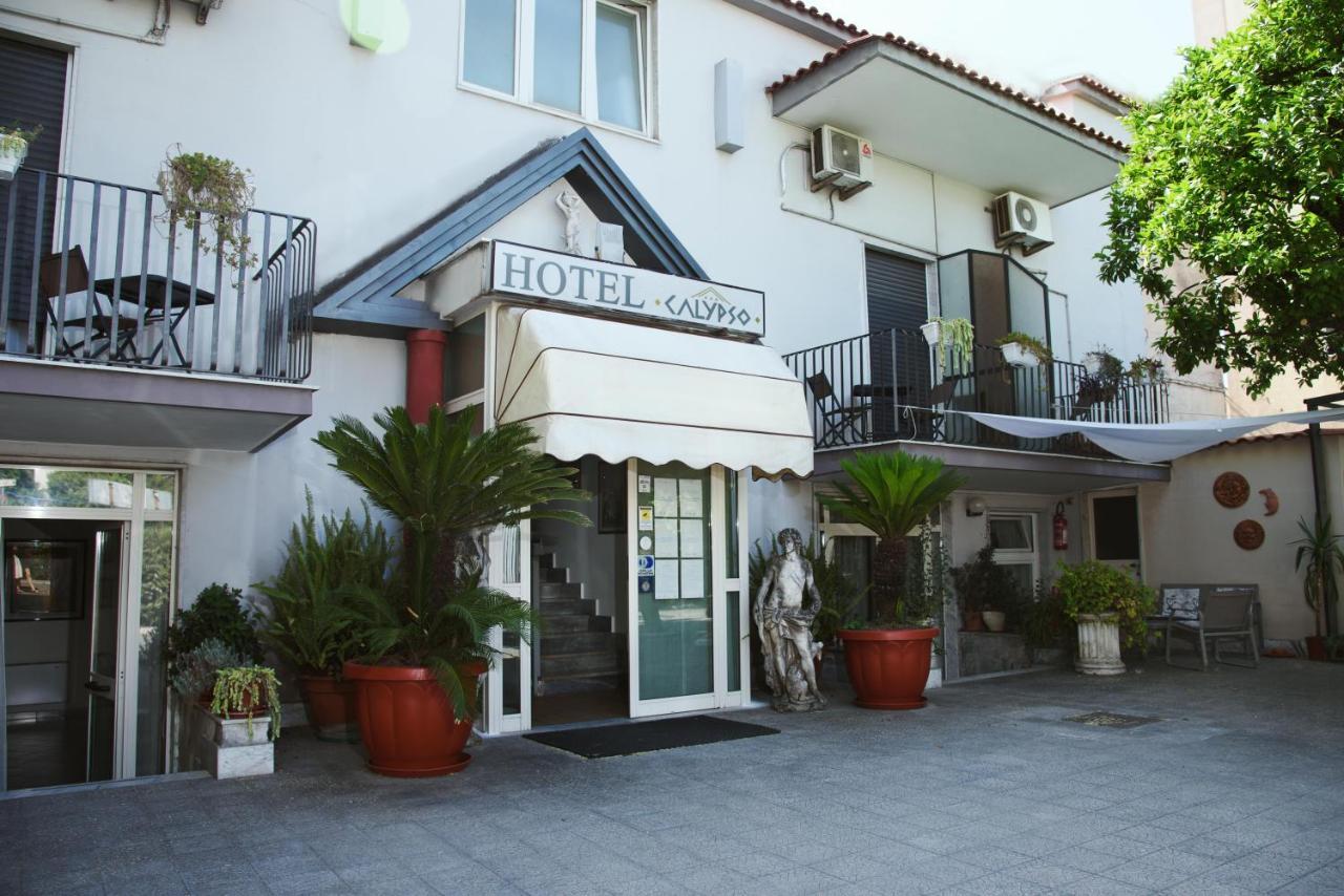 Hotel Calypso ポンペイ エクステリア 写真