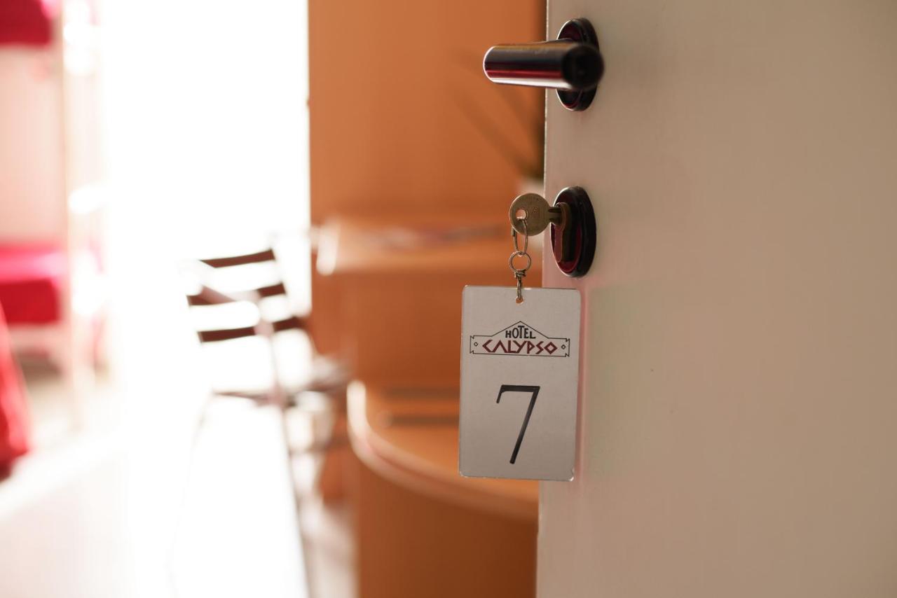 Hotel Calypso ポンペイ エクステリア 写真
