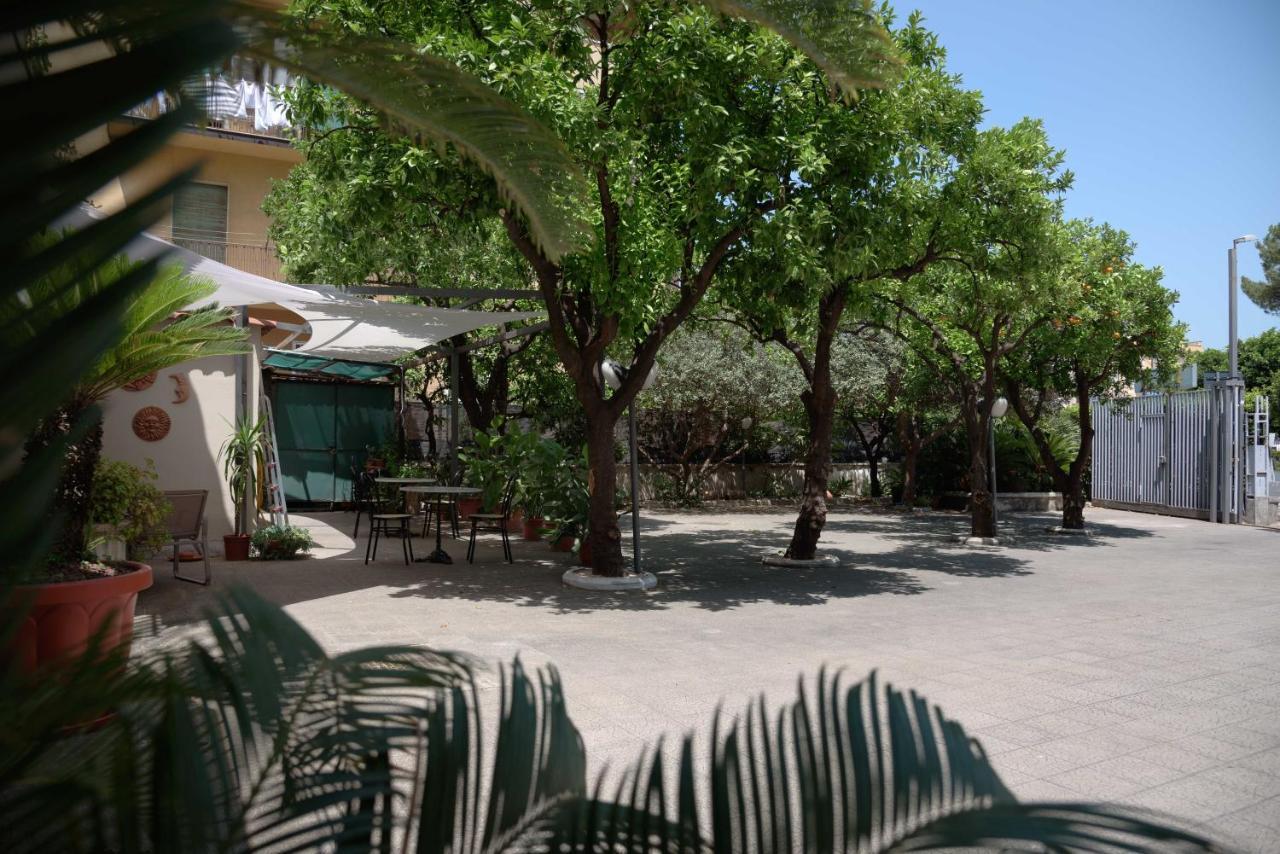 Hotel Calypso ポンペイ エクステリア 写真