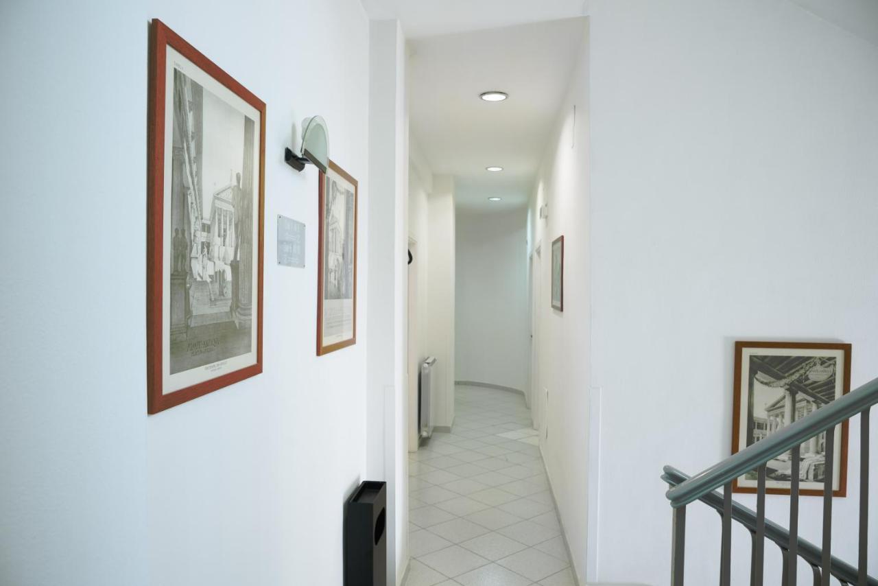 Hotel Calypso ポンペイ エクステリア 写真